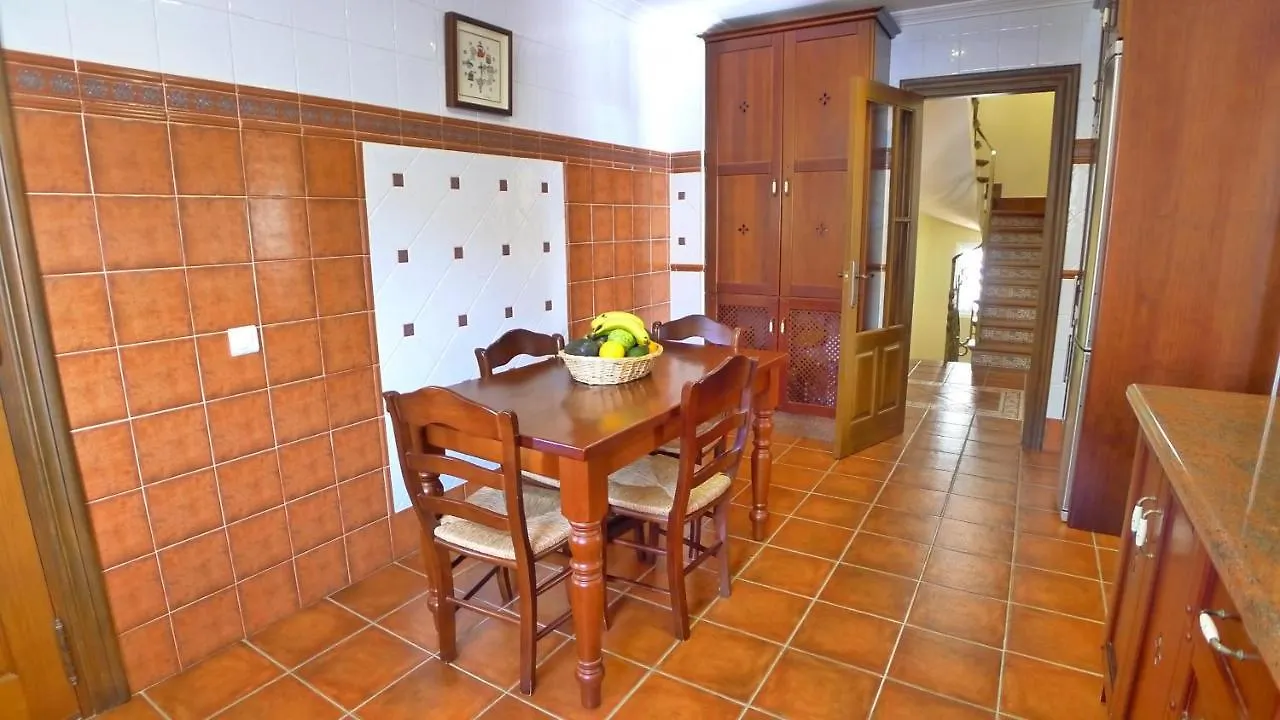 R1044 - Villa Karina Nerja Spanje
