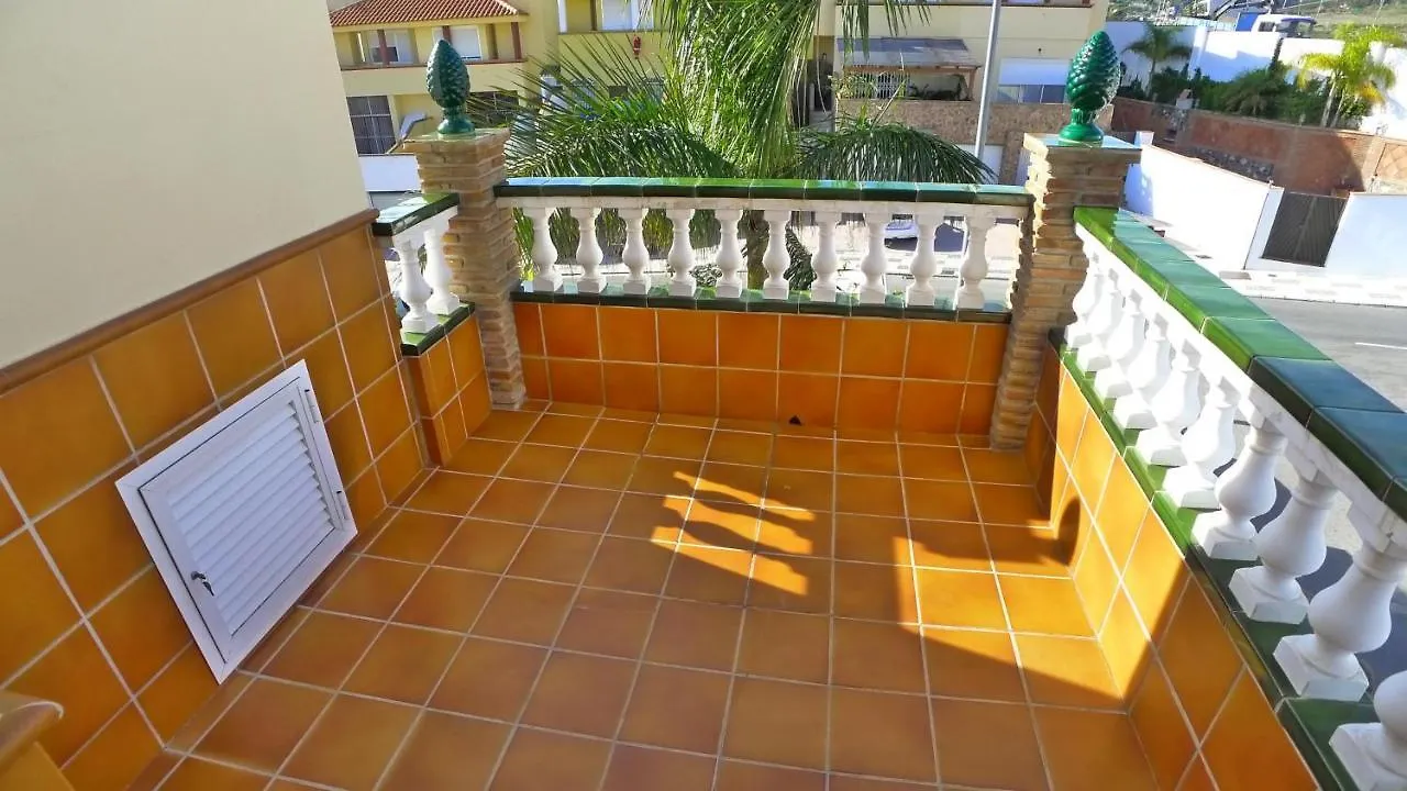 R1044 - Villa Karina Nerja 0*,  Spanje