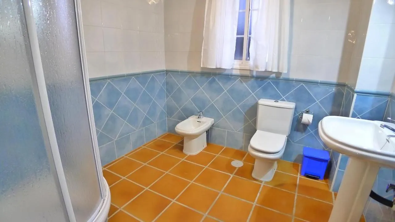 R1044 - Villa Karina Nerja Spanje