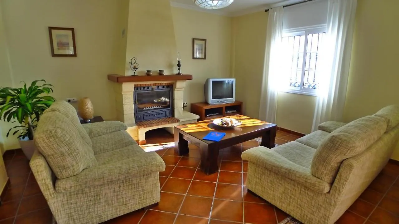 R1044 - Villa Karina Nerja Spanje